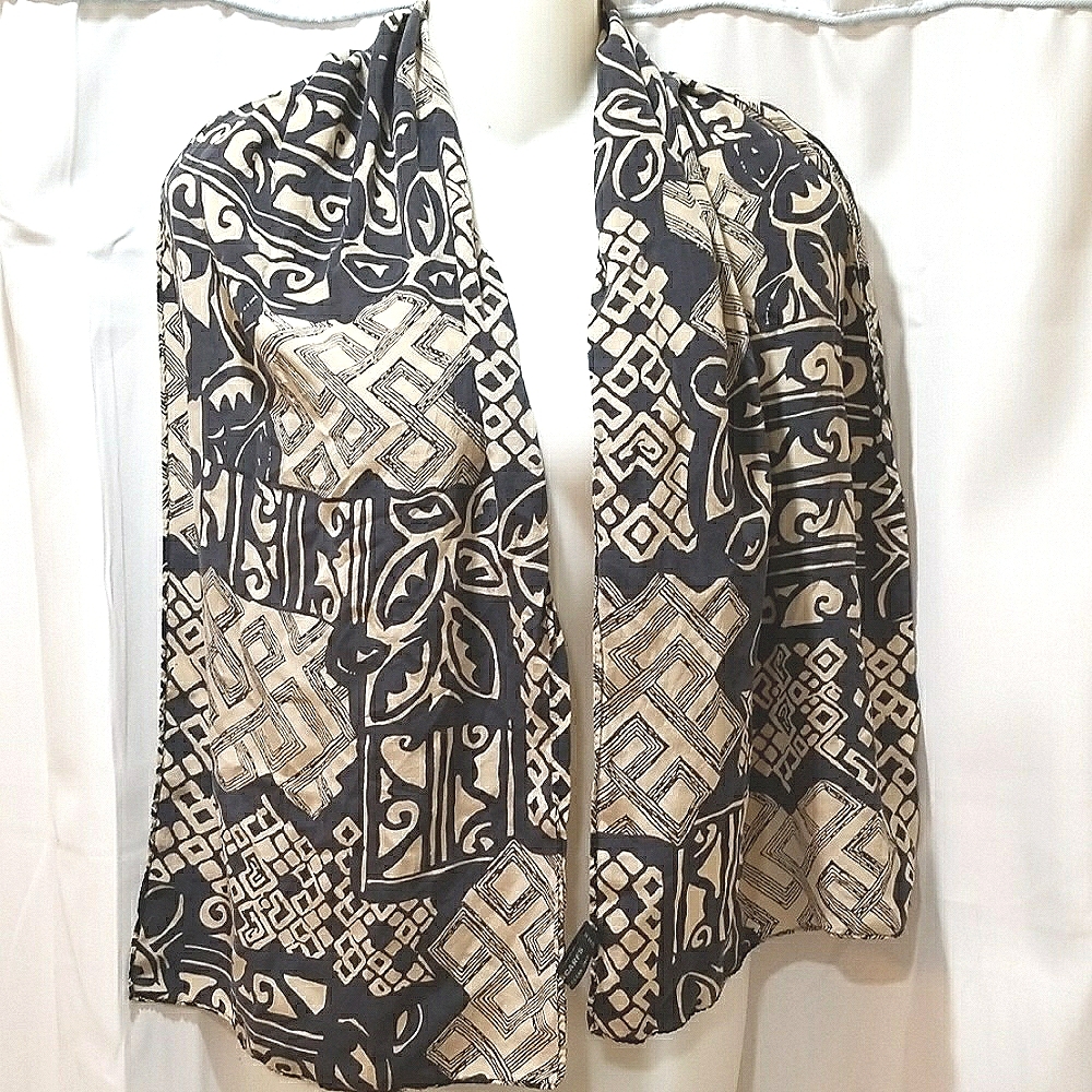 Casca Scarfs 100 % Silk
